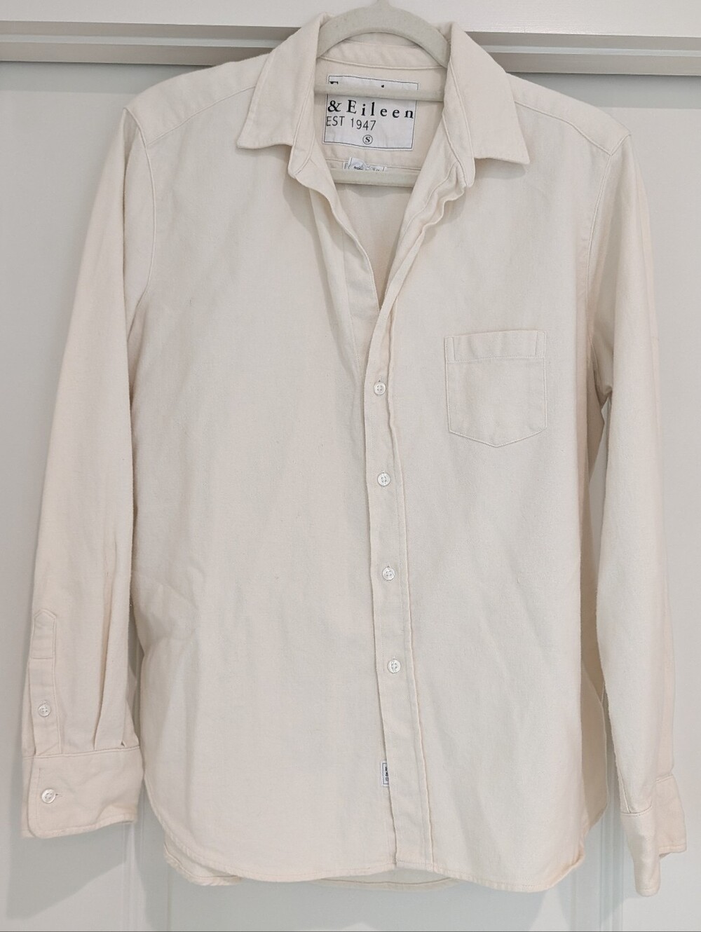 Frank & Eileen Women's 100% Cotton Eileen Button-Down Shirt in Soft Cream